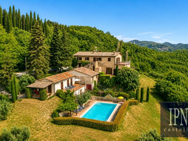 La Rosa 450m² Montone