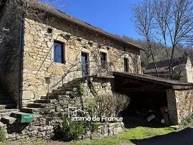 La Rouquette 12200 Achat / Vente maison 7 pièces t7 au dernier étage cave