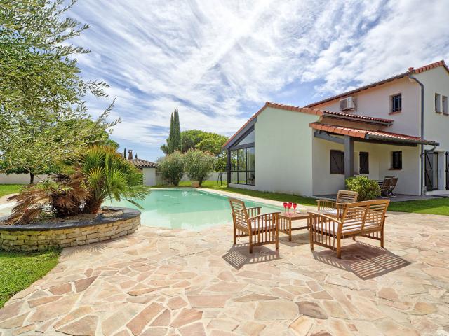 LA SALVETAT SAINT GILLES,Maison familiale T6 avec piscine, dépendance et terrain divisible