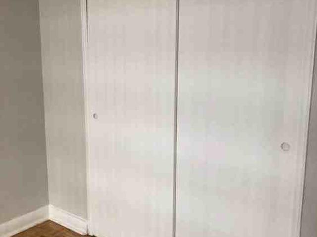 La Salle Towers 1 Bedroom Apartment for Rent at 135 Lawton Blvd, Toronto, ON M4V 1Z6 Deer Park