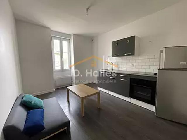 La Selle Craonnaise 53800 Location appartement 2 pièces t2 au dernier étage cave