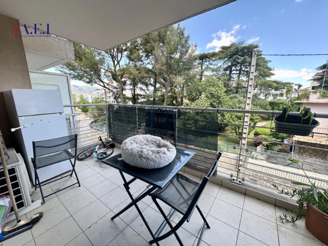 La Seyne sur mer Appartement T3 avec terrasses et stationn