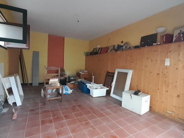 La Seyne sur Mer Rond point KENNEDY GARAGE 20M2