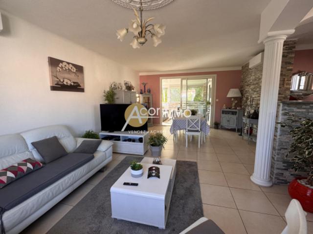 La Seyne Sur Mer, limite Six Fours Maison individuelle d