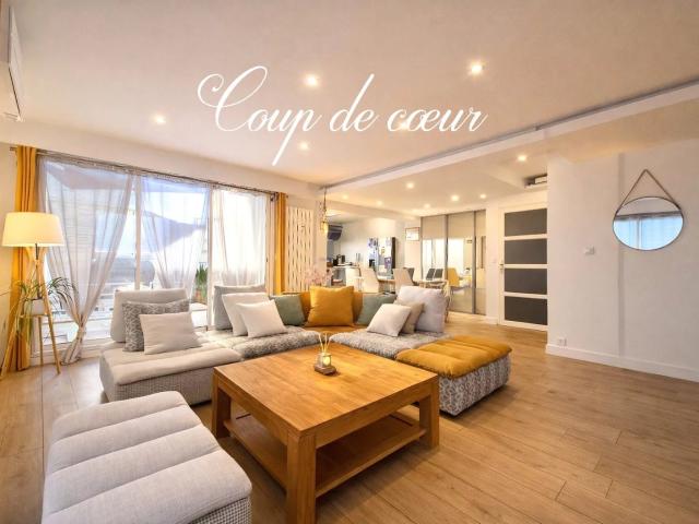 La Seyne sur Mer, spacieux T4 au 3ème et dernier étage, à la vue