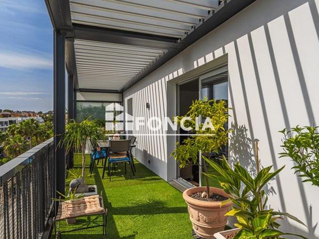 La seyne sur mer type 4 94m2 toit terrasse vue magnifique sur la rade de toulon garage ascenseur