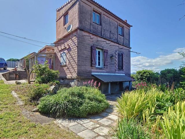 LA SEYNE SUR MER VILLA AU CALME AVEC 2000 M² DE TERRAIN