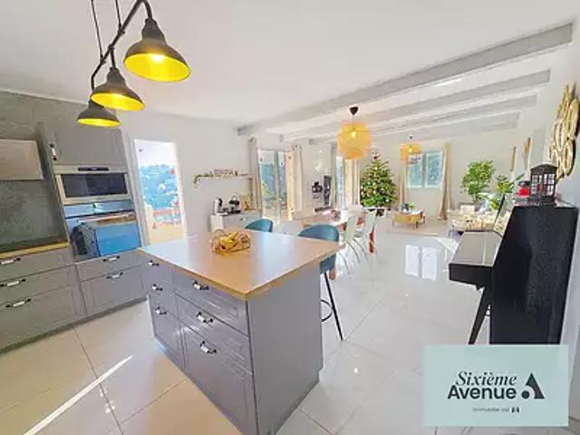 La Seyne sur Mer 83500 Achat / Vente maison 4 pièces t4 au dernier étage terrasse