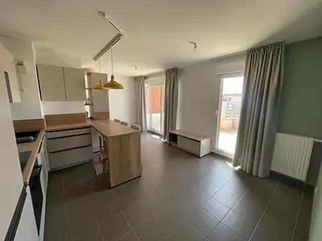 La Seyne sur Mer 83500 Achat / Vente appartement 3 pièces t3 au dernier étage terrasse