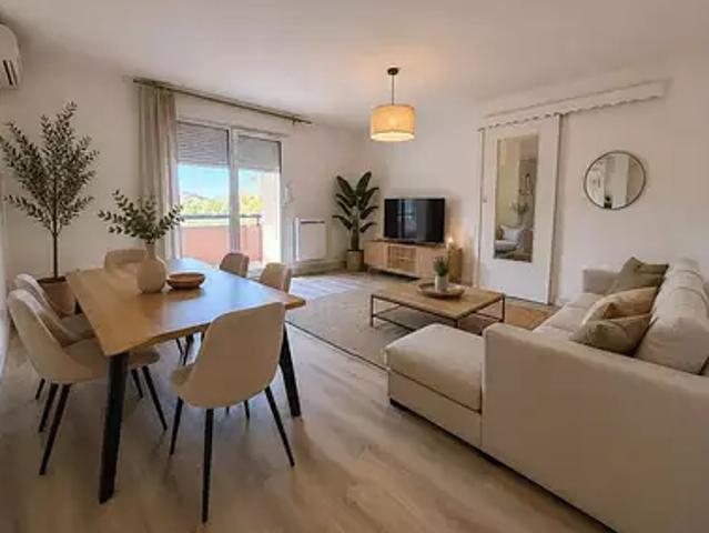 La Seyne sur Mer 83500 Achat / Vente appartement 3 pièces t3 au dernier étage terrasse