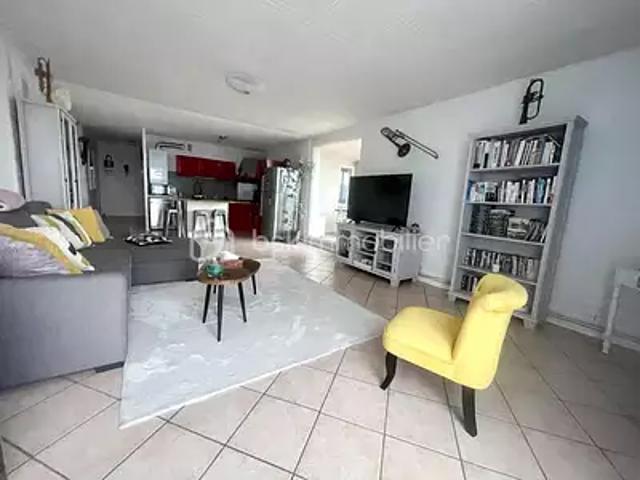 La Seyne sur Mer 83500 Achat / Vente appartement 3 pièces t3 au dernier étage terrasse