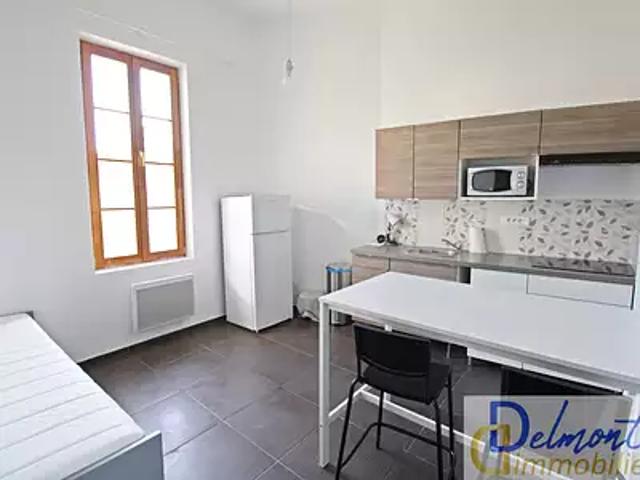 La Seyne sur Mer 83500 Location appartement 1 pièce t1 au dernier étage