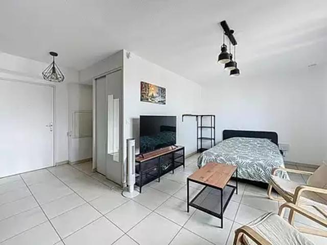 La Seyne sur Mer 83500 Location appartement 1 pièce t1 balcon