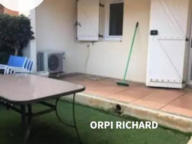 La Seyne sur Mer 83500 Location appartement 1 pièce t1 piscine terrasse