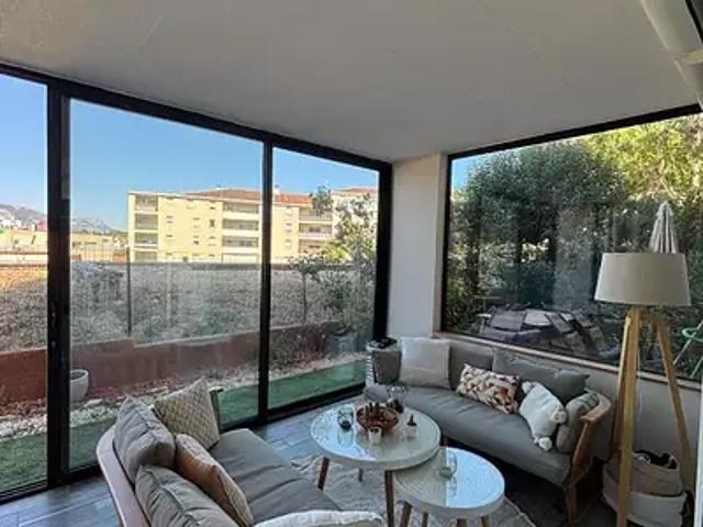 La Seyne sur Mer 83500 Location appartement 3 pièces t3 jardin cave