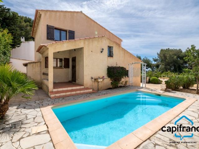 La Seyne sur mer/proche Six fours Villa de 100m2 au calme, piscine, garage, belle vue