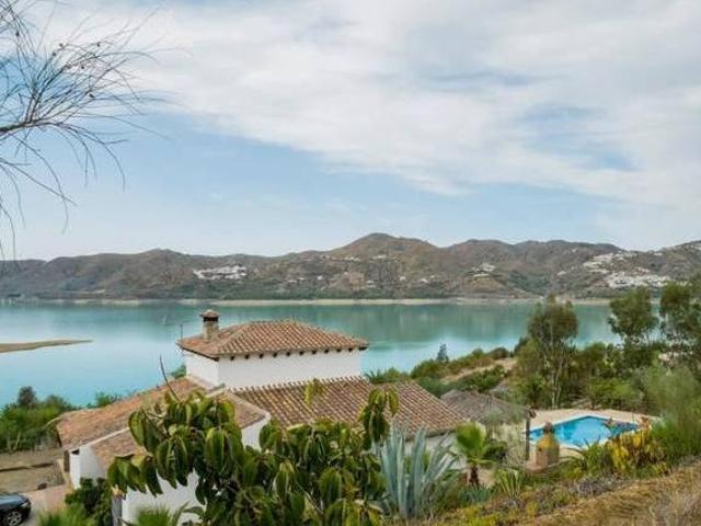 La Solana en el Pantano de la Viñuela Viñuela Málaga