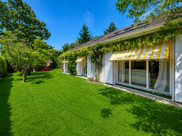 La surprenante à Mareil sur Mauldre Maison de 210 m2 sur un terrain de 757 m2