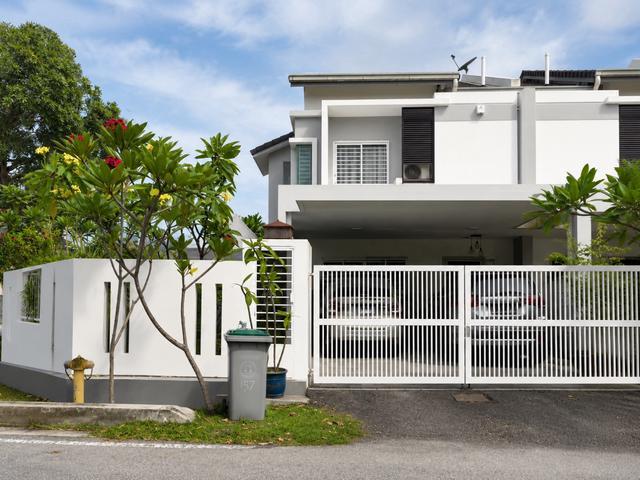 Laman Delfina 2 Storey Corner Lot Nilai Impian