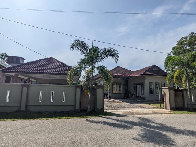 Laman Luas Banglo Setingkat Renovated Kg Rajawali Dungun Terenggan