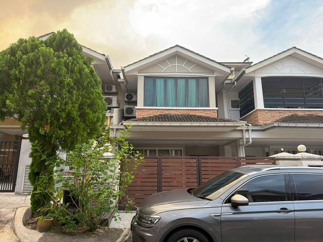 LAMAN OAKLEAF 2 Storey Terrace House For Sale