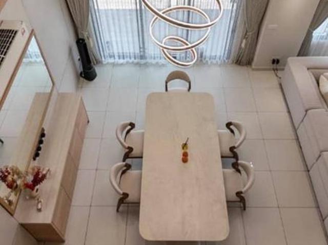 Laman Putra house for sale near LRT eateries schools Elite