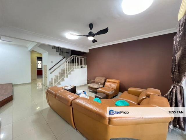 Laman Rimbunan 2.5 Storey Terrace House