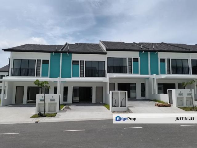 Lambaian Residence