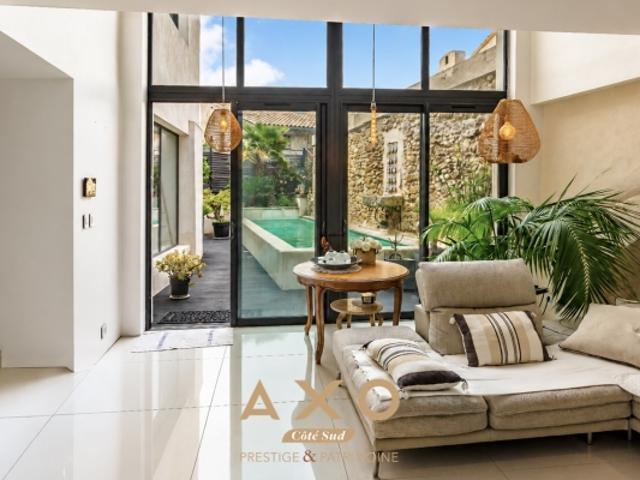LAMBESC MAISON 290m² 3 CHAMBRES PISCINE 884 000 €