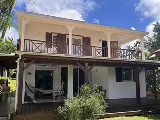 Lamentin 97129 Achat / Vente maison 5 pièces t5 piscine jardin