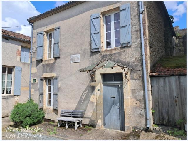 Lamontjoie Maison de village à vendre 196m2,à terminer de rénover