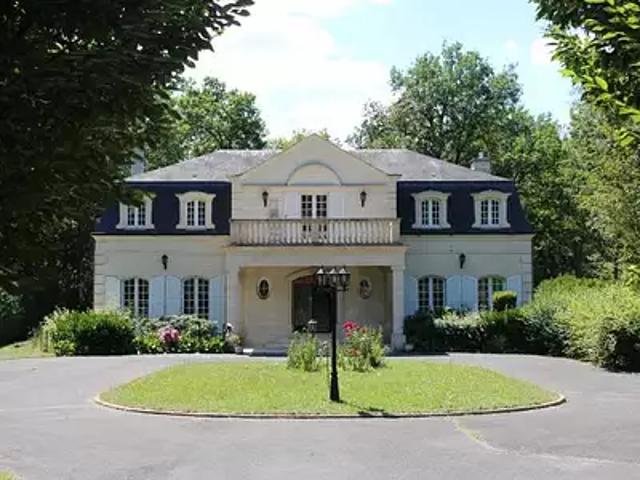 Lamorlaye 60260 Achat / Vente maison 8 pièces t8 au dernier étage