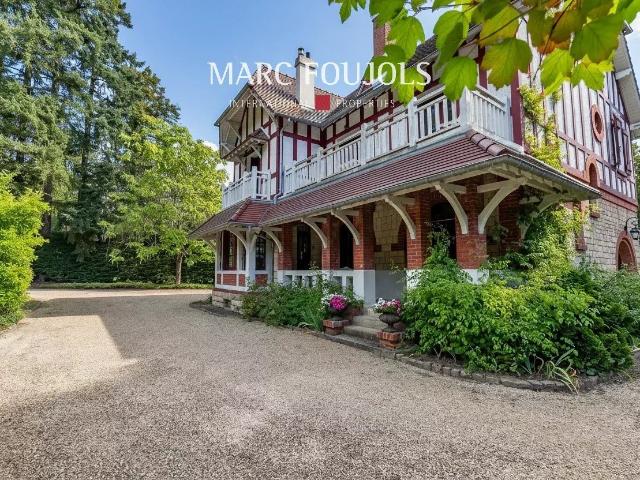Lamorlaye Propriété ancienne Anglo Normande 237m² Lamorlaye