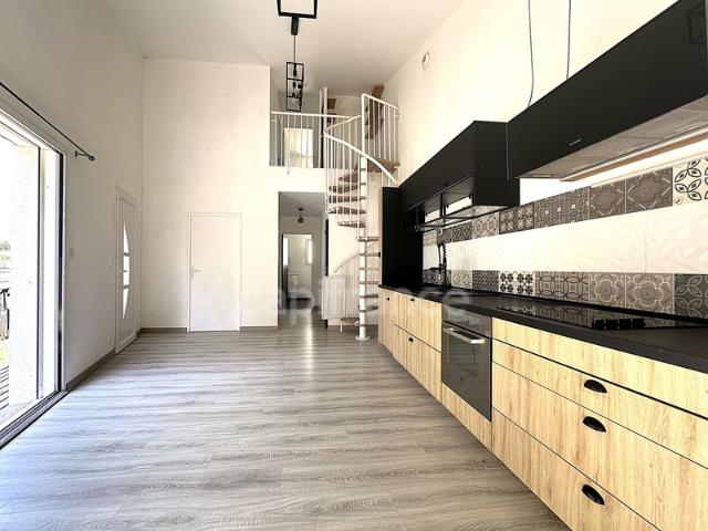 LANTON 33 Coté Bassin Maison 3 pieces en duplex 74m² terrasse jardinet parking interieur