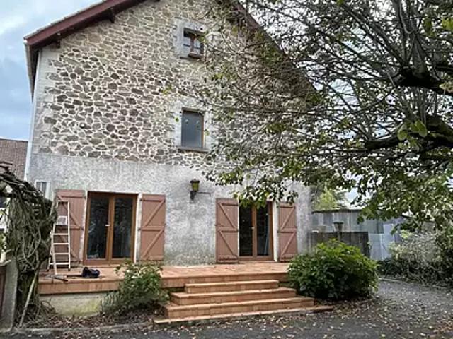 Lanuéjouls 12350 Location maison 4 pièces t4
