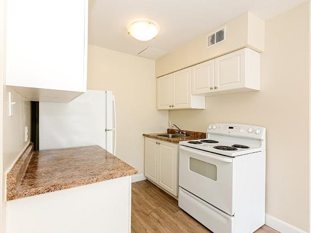 Lancelot Apartments 2 Bedroom Apartment for Rent at 295 Lakeshore Dr, North Bay, ON P1A 3N8 Tweedsmuir
