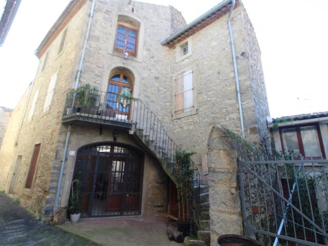 L'ancien casino de Lagrasse, mais également ce fût la galeri. 0m² Lagrasse