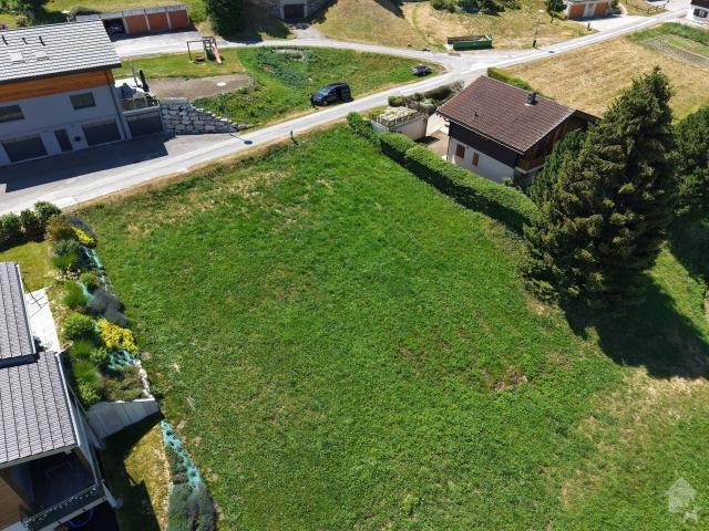 Land on sale in Nax | dreamo. Ch