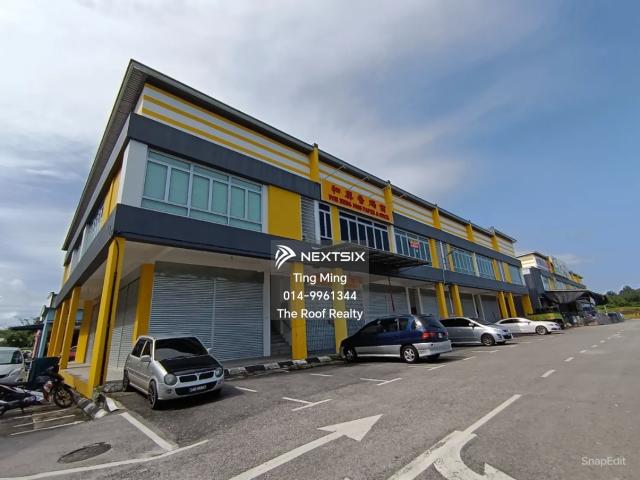Land Area: 15 points + Build Up Area 1,722 sqft per floor / total 2 floors = 3,443 sqft Classification Mixed Zone 3 Phase Electricity