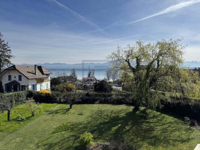 Land bauen mit Seeblick | Baugrundstück mit Blick auf den See