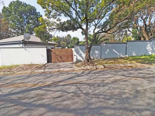 Land Bryanston Bryanston 103617328