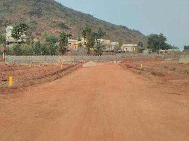 Land for sale in Siri Nandanavanam Visista, Bhogapuram, Vizianagaram P39583