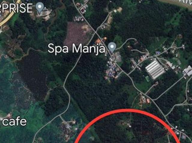Land For Sale! Located at Rantau Panjang Jalan Batu Kawa
