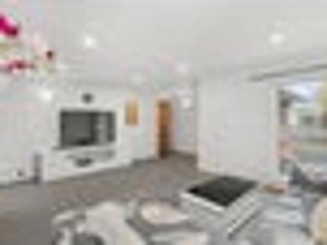 Land, location and opportunity all in one!