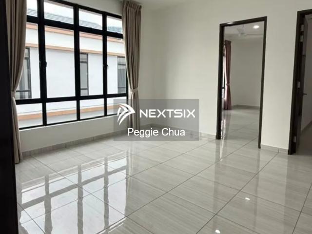 Land size: 60' x 150' 9000sqft Built up: 5295 High Ceiling: 8 meters Power Supply 150amp International Lot Freehold Light Industry Condition: Renovated