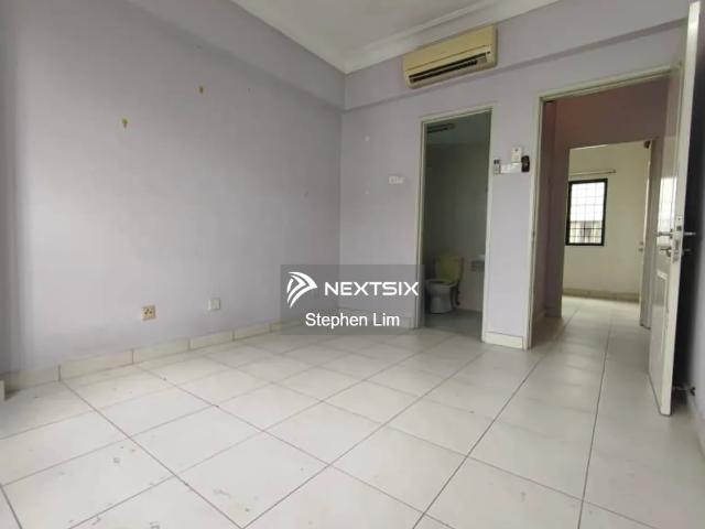 Land Size: 8 Points Property Details: • Suitable for residential house development • Mixed Zone Land • Leasehold – 60 Years