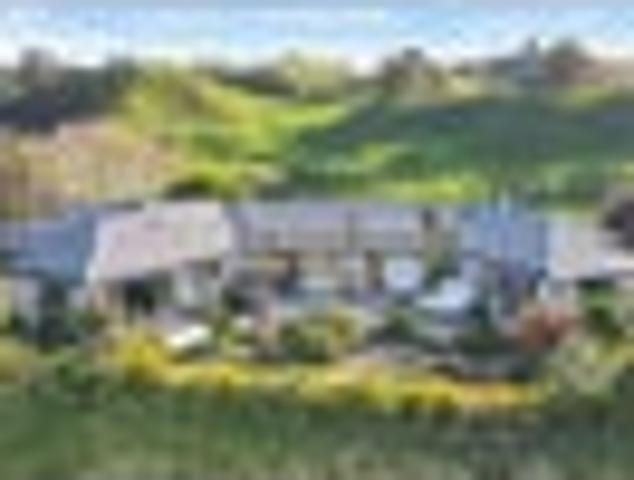 Land, views and lifestyle!