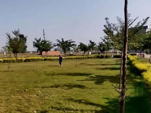 Landchester 214 Sq.Yd. Plot in Kharar Road Mohali Listing ID: #10197