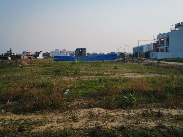Landcraft Golf Links 128 Sq. Yd. Plot in Pandav Nagar Ghaziabad Listing ID: #10296