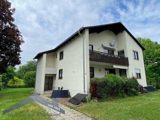 Landau a.d. Isar großzügiges Zweifamilienhaus mit Balkon